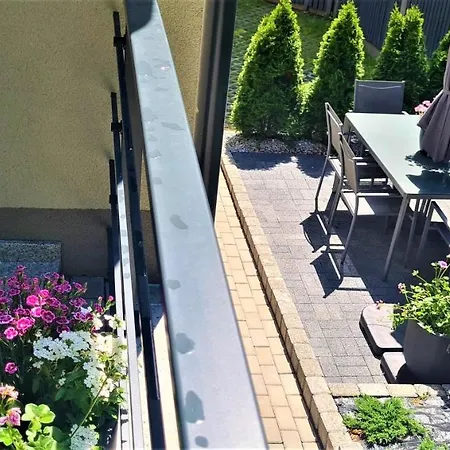 Apartment Urabn With Garden No 2a Katowice Free Private Parking, Self Check-in