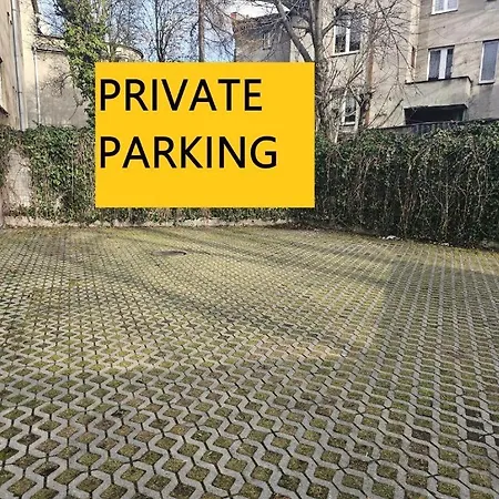 Urabn With Garden No 2a Katowice Free Private Parking, Self Check-in *