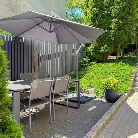 Urabn With Garden No 2a - Air Condition - Free Parking