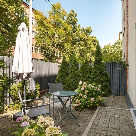 Lägenhet Urabn With Garden No 2a - Air Condition - Free Parking *